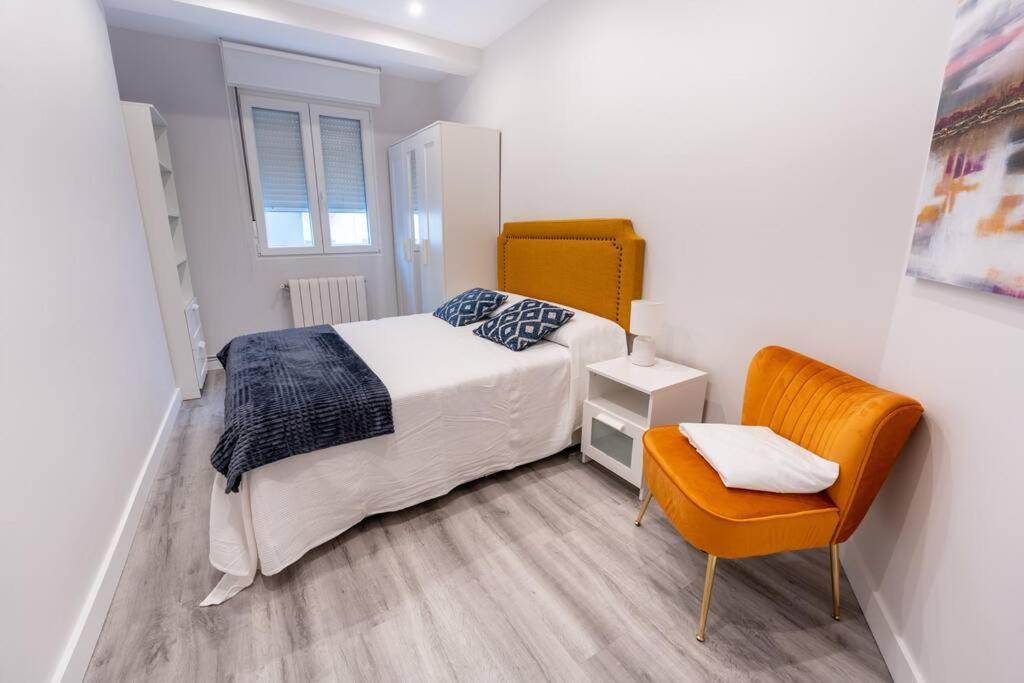 Valdecilla Center Apartment Santander Bagian luar foto