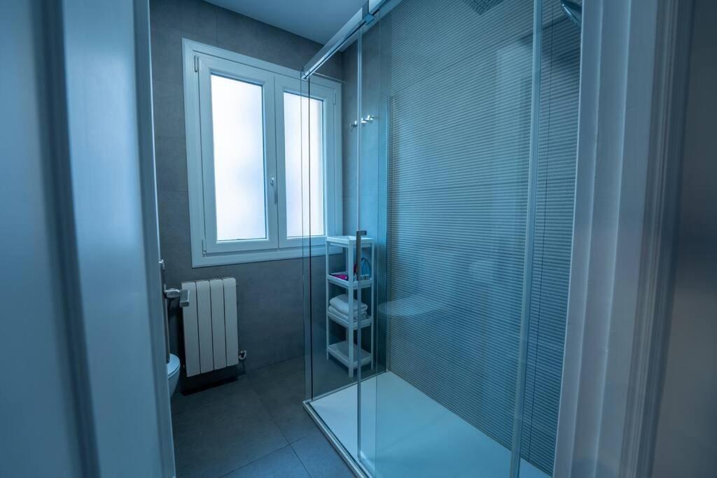 Valdecilla Center Apartment Santander Bagian luar foto