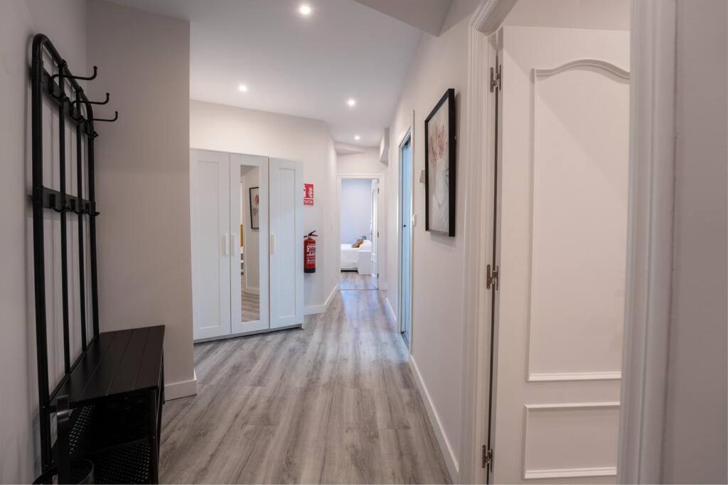 Valdecilla Center Apartment Santander Bagian luar foto